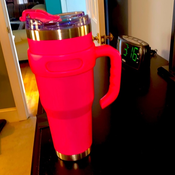 New! Neon pink Tumbler with handle (Double walled insulated tumbler) 40 oz - Picture 4 of 9